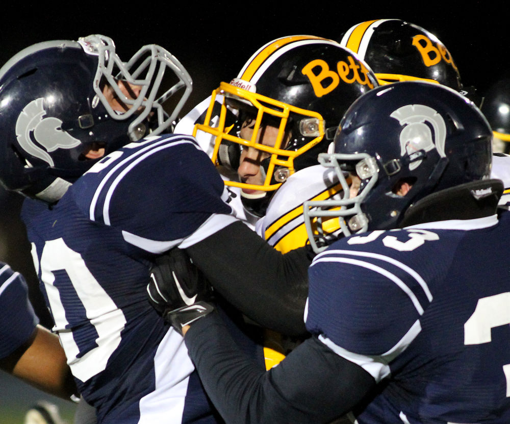 091214-bett-fball08